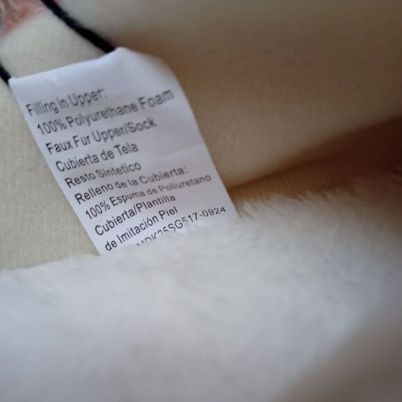 NWT Dakota Fleece Pink Plaid Smiley Slippers Size Large 2/3 - Picture 3 of 5